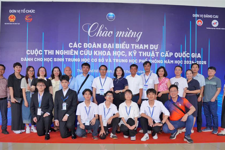 Một số hình ảnh tại Cuộc thi nghiên cứu Khoa học, kỹ thuật cấp Quốc gia dành cho học sinh trung học cơ sở và trung học phổ thông năm học 2024-2025.